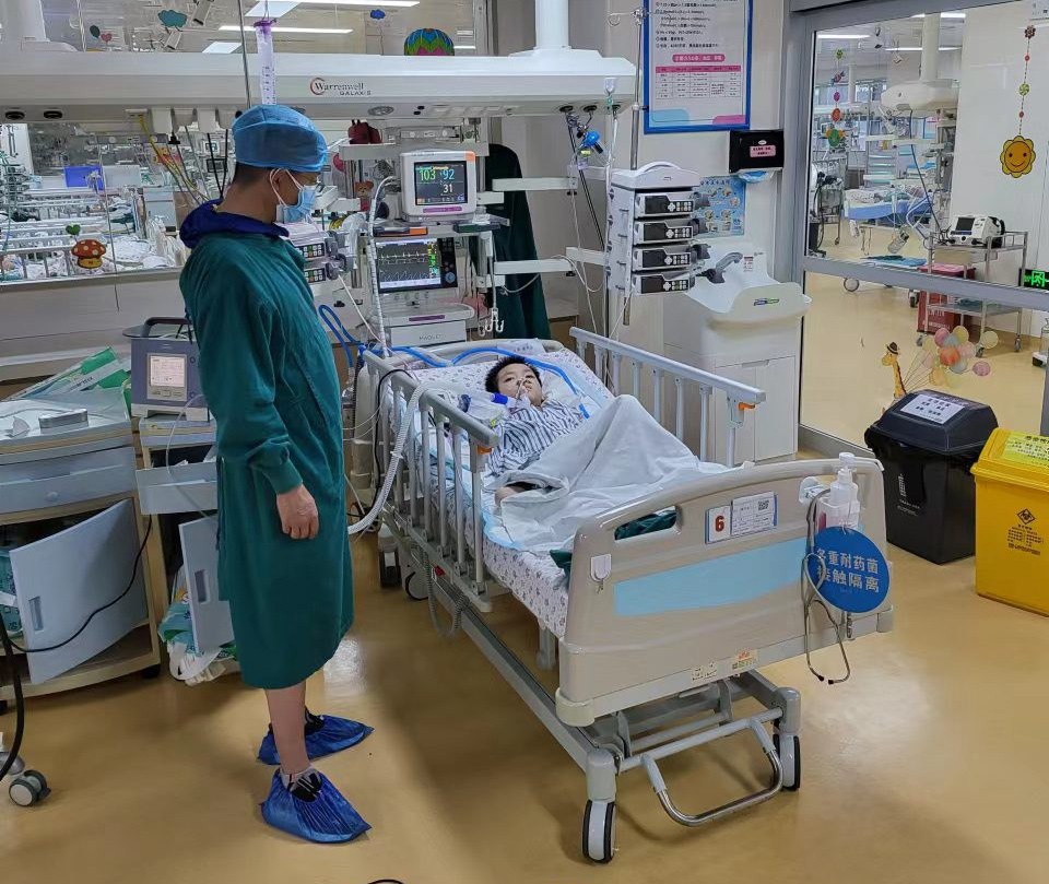 融安县跨省救护车出租公司